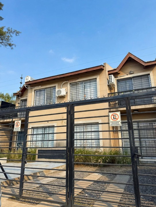 Venta departamento 2 amb con cochera en complejo en San Miguel